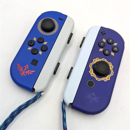 The Legend of Zelda Skyward Sword Joy-Con Pair - Komplet I Kasse - Nintendo Switch Tilbehør (B Grade) (Genbrug)